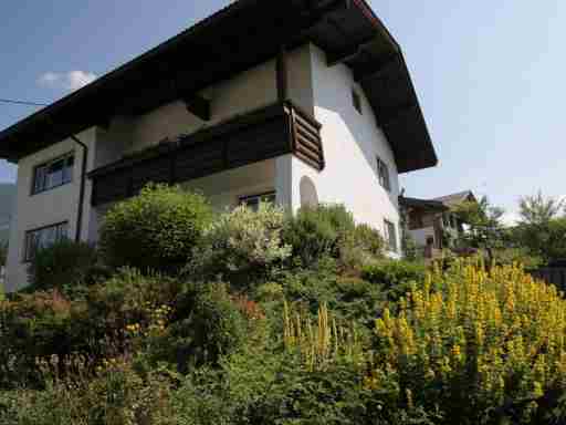 Comfy apartment in Fieberbrunn with mountain views