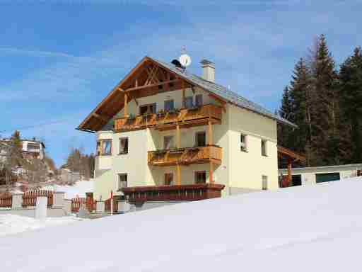 Apartment Lueg ins Land