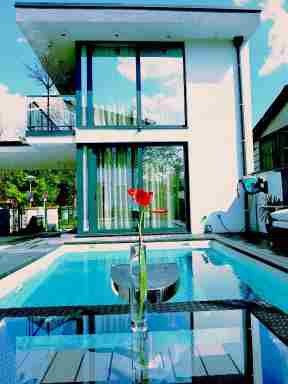 Deluxe Apartment & Suite